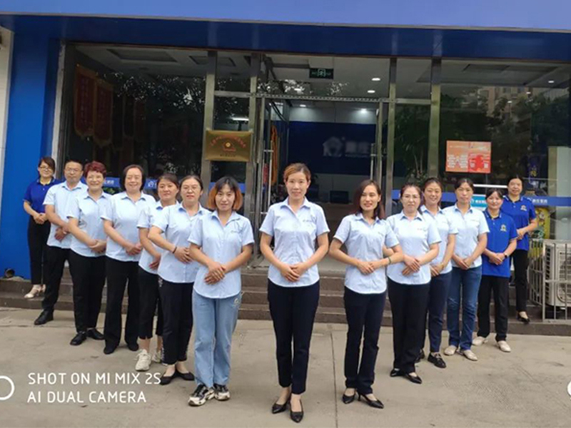 知识就是力量｜不畏酷暑，康庄家政大姐们积极参加岗前培训！