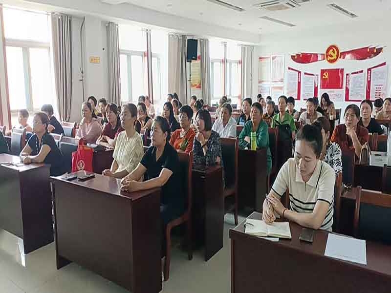 【康庄家政】一一走进岱岳区南黄社区分享养老护理与收纳整理知识