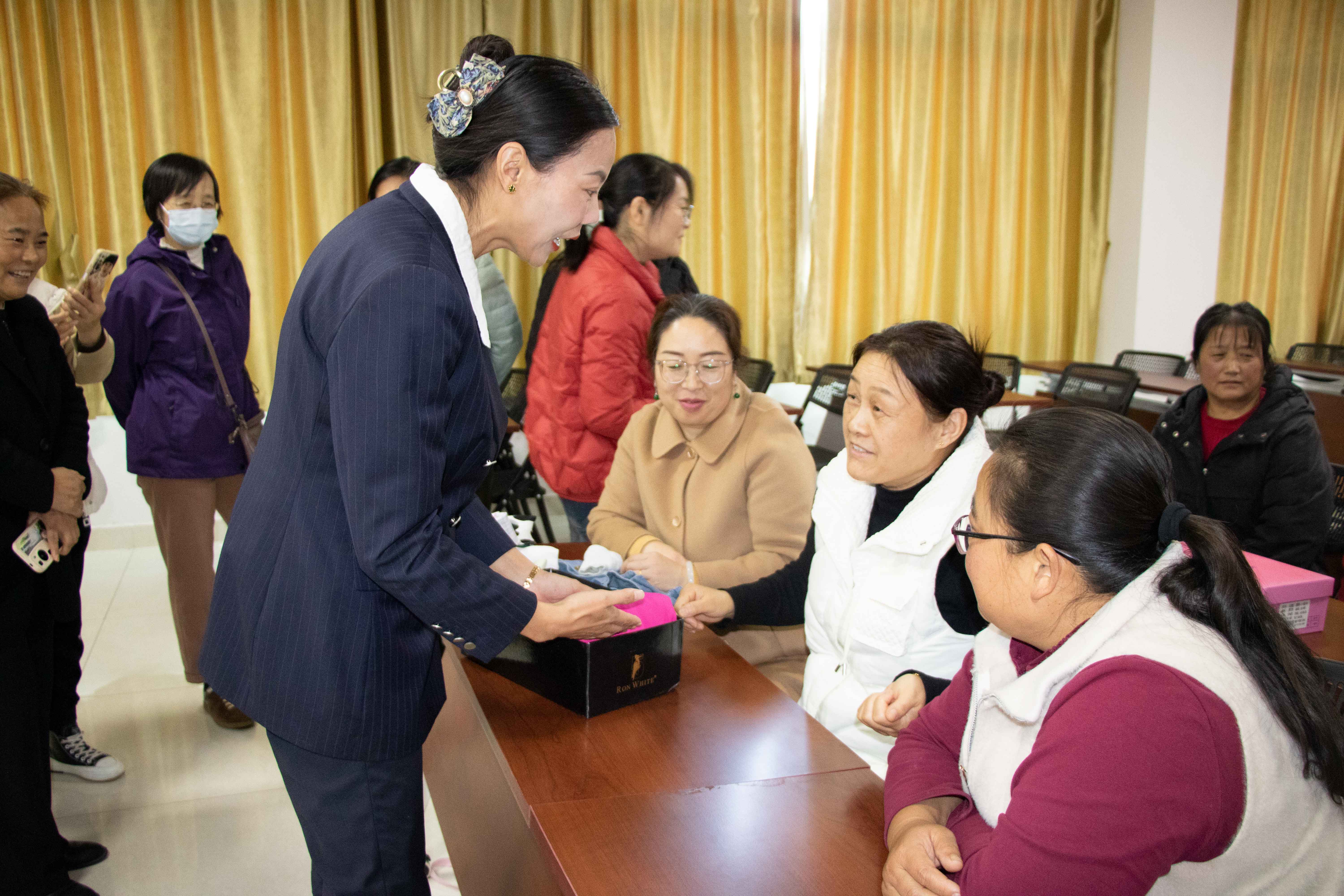 3c215f21fd9bf456af645f14ade2686